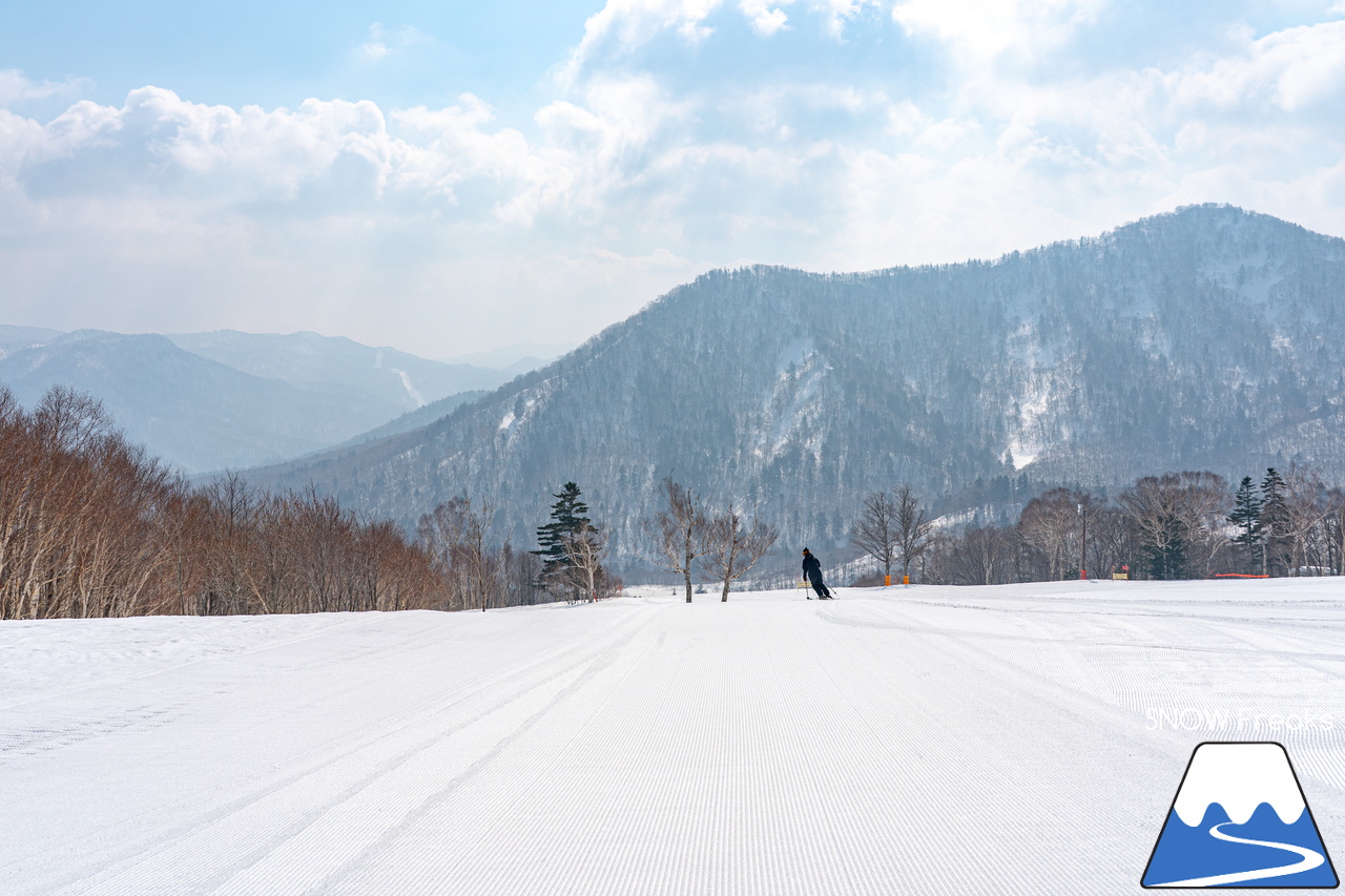 札幌国際スキー場｜さすが『KOKUSAI』！春シーズンも安泰の豊富な積雪で、まだまだ余裕で全面滑走可能です(^^)v